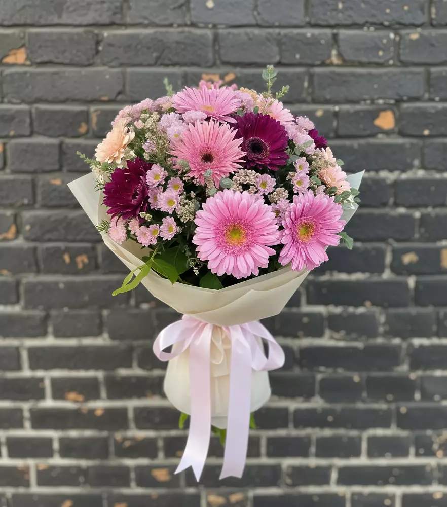 Букет цветов из: Герберы и Хризантемы в Буе