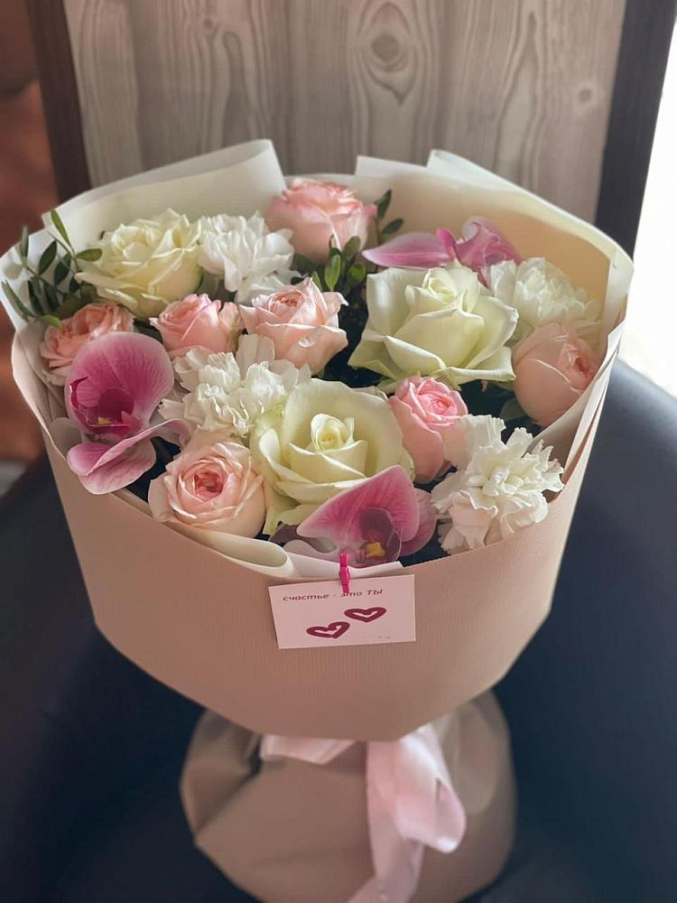 Букет цветов из: Орхидеи, Розы и Гвоздики в Буе