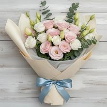 Букет цветов из:  Лизиантусы в Буе