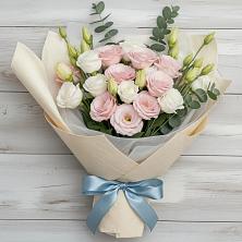 Букет цветов из:  Лизиантусы в Буе