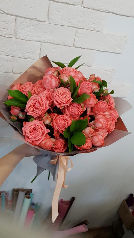 Букет цветов из: Розы в Буе