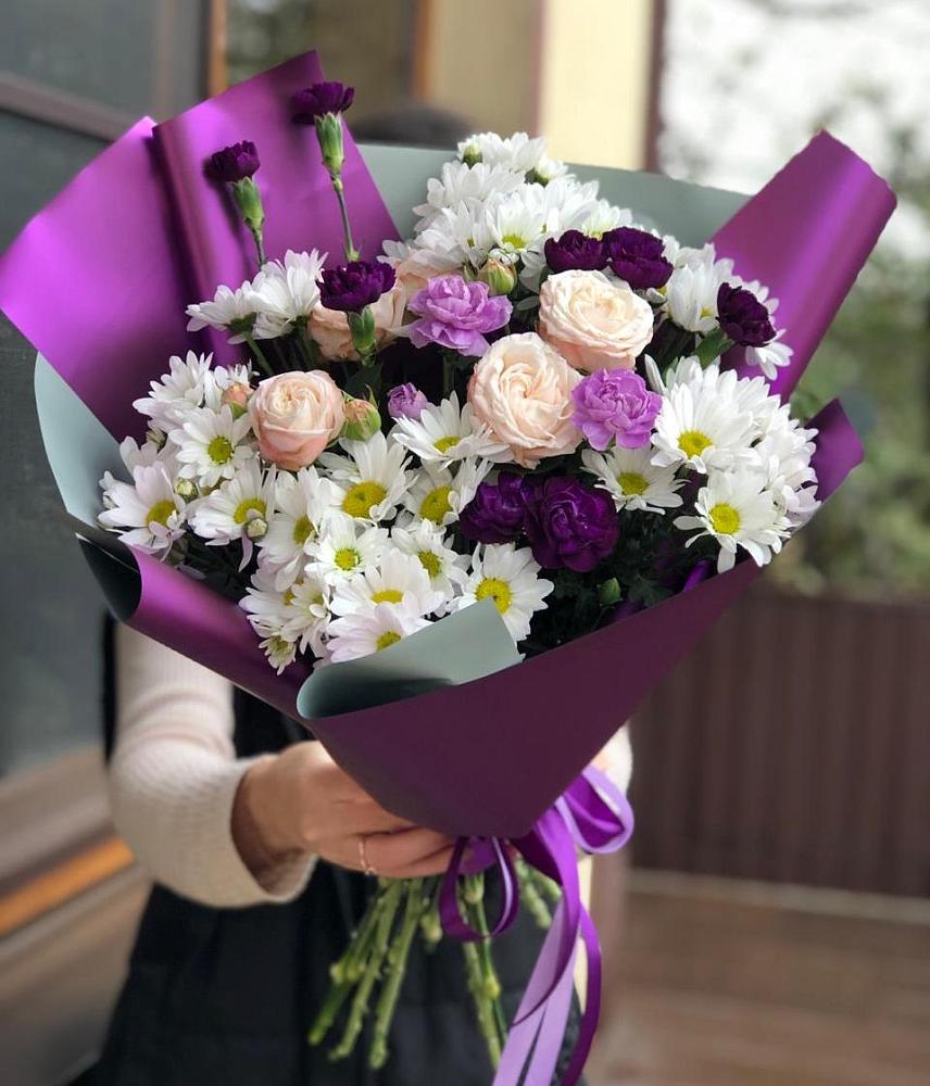 Букет цветов из: Хризантемы, Гвоздики и Розы в Буе