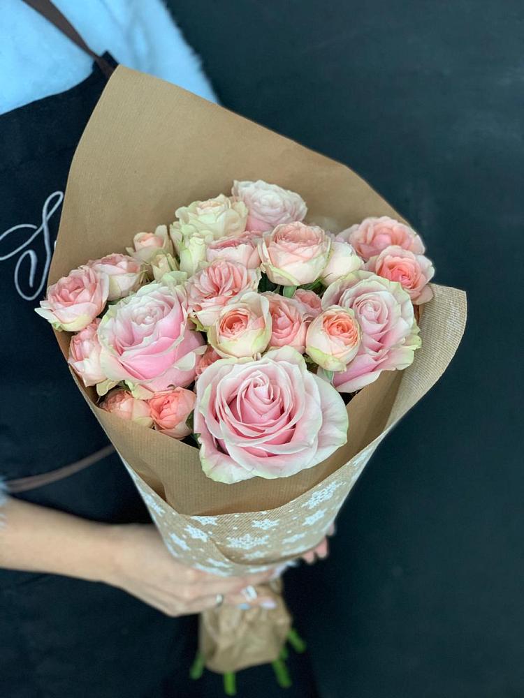 Букет цветов из: Хризантемы и Розы в Буе