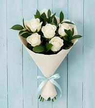 Букет цветов из:  Розы в Буе