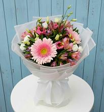 Букет цветов из:  Герберы, Альстромерии и Лизиантусы в Буе