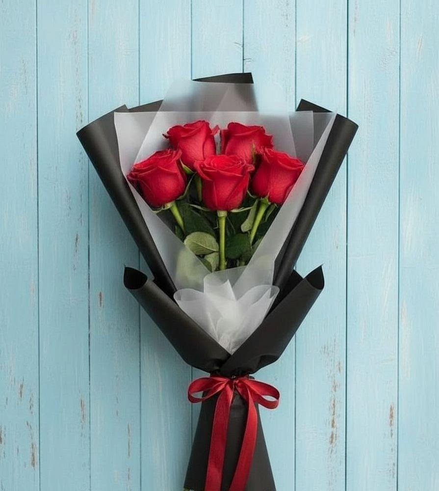 Букет цветов из: Розы в Буе