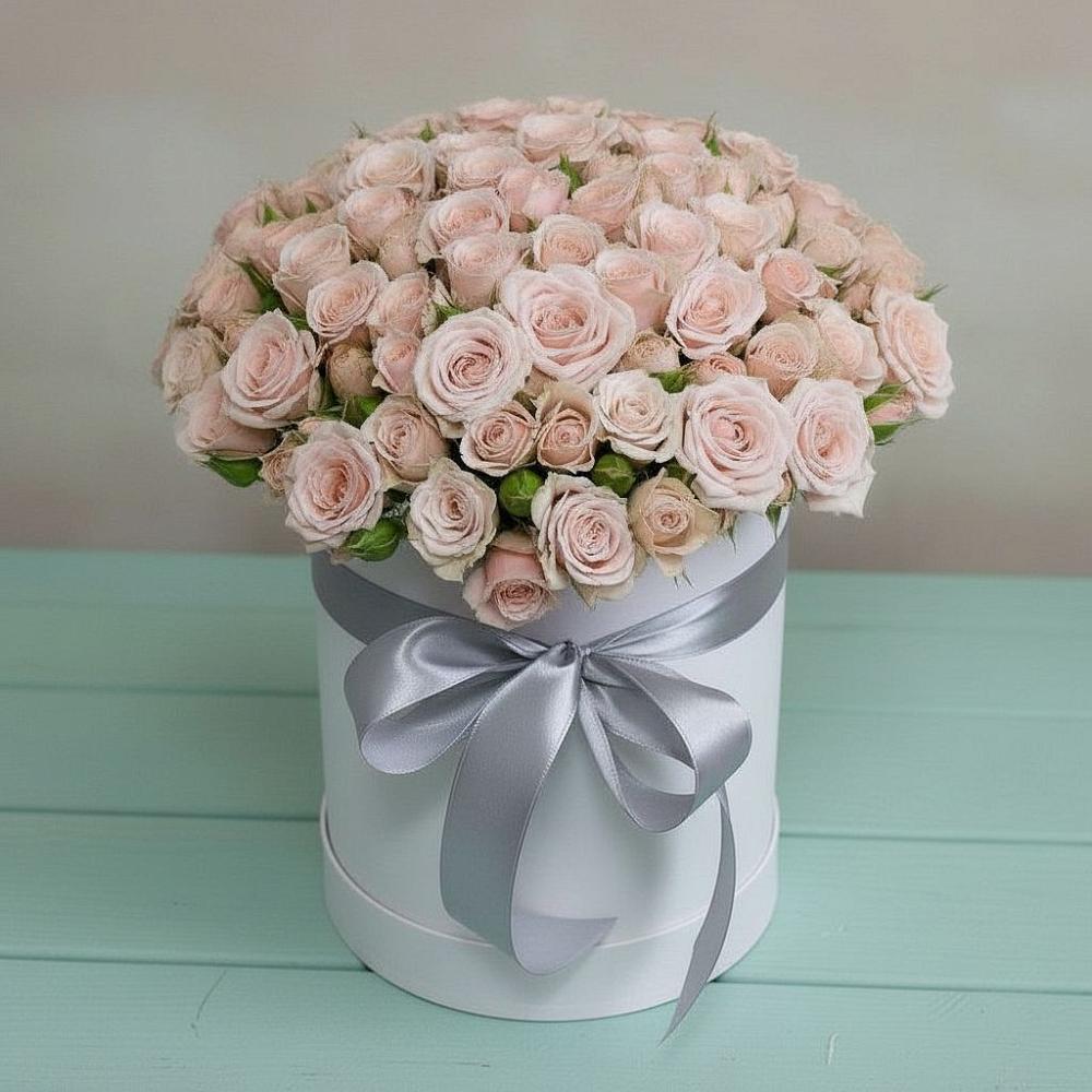 Цветочная композиция из Розы в шляпной коробке в Буе